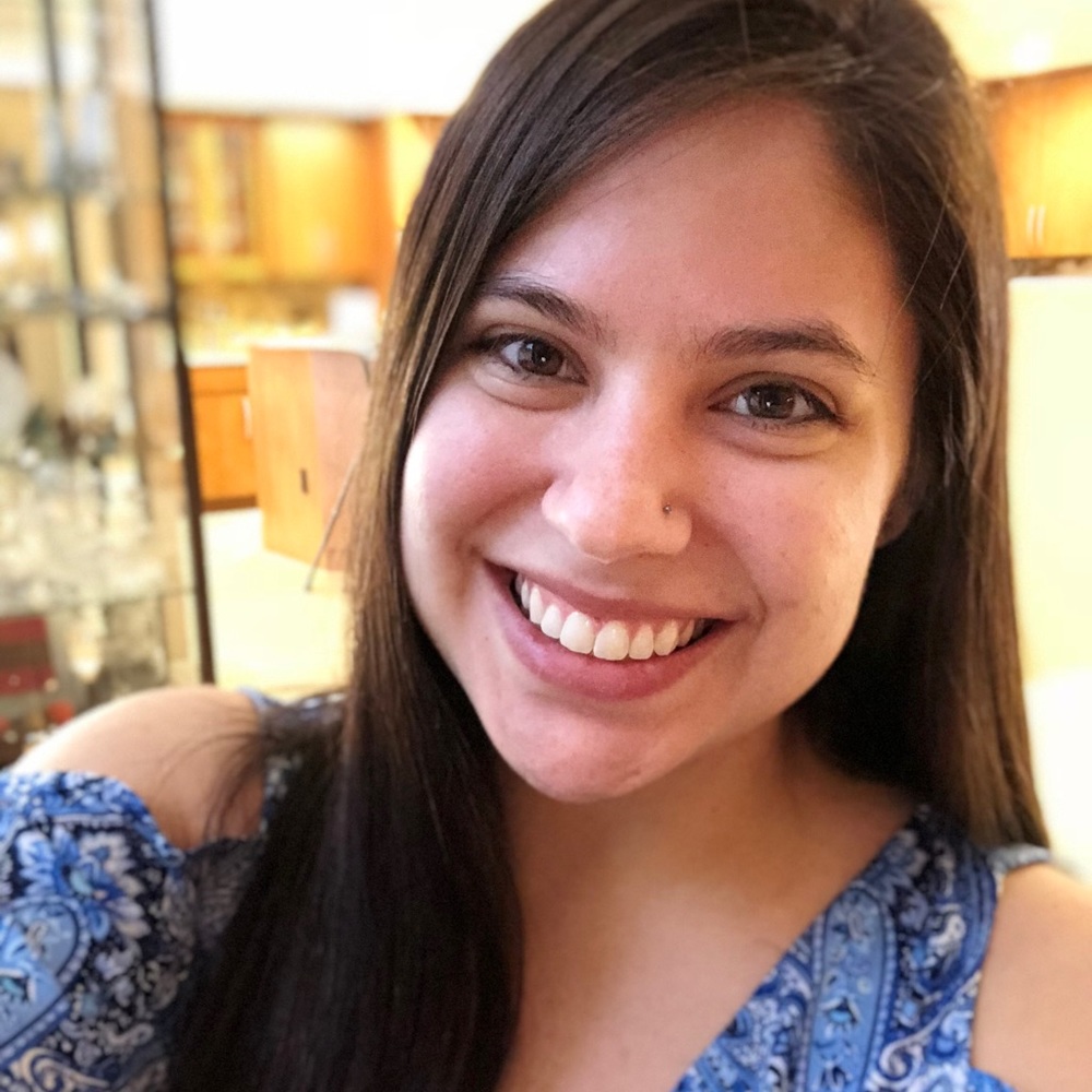 Meet your Posher, Mariana - Picture 1 of 1
